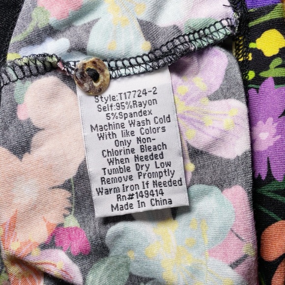 Johnny Was THE JANIE FAVORITE FLUTTER SLEEVE HENLEY TOP - Picture 8 of 13